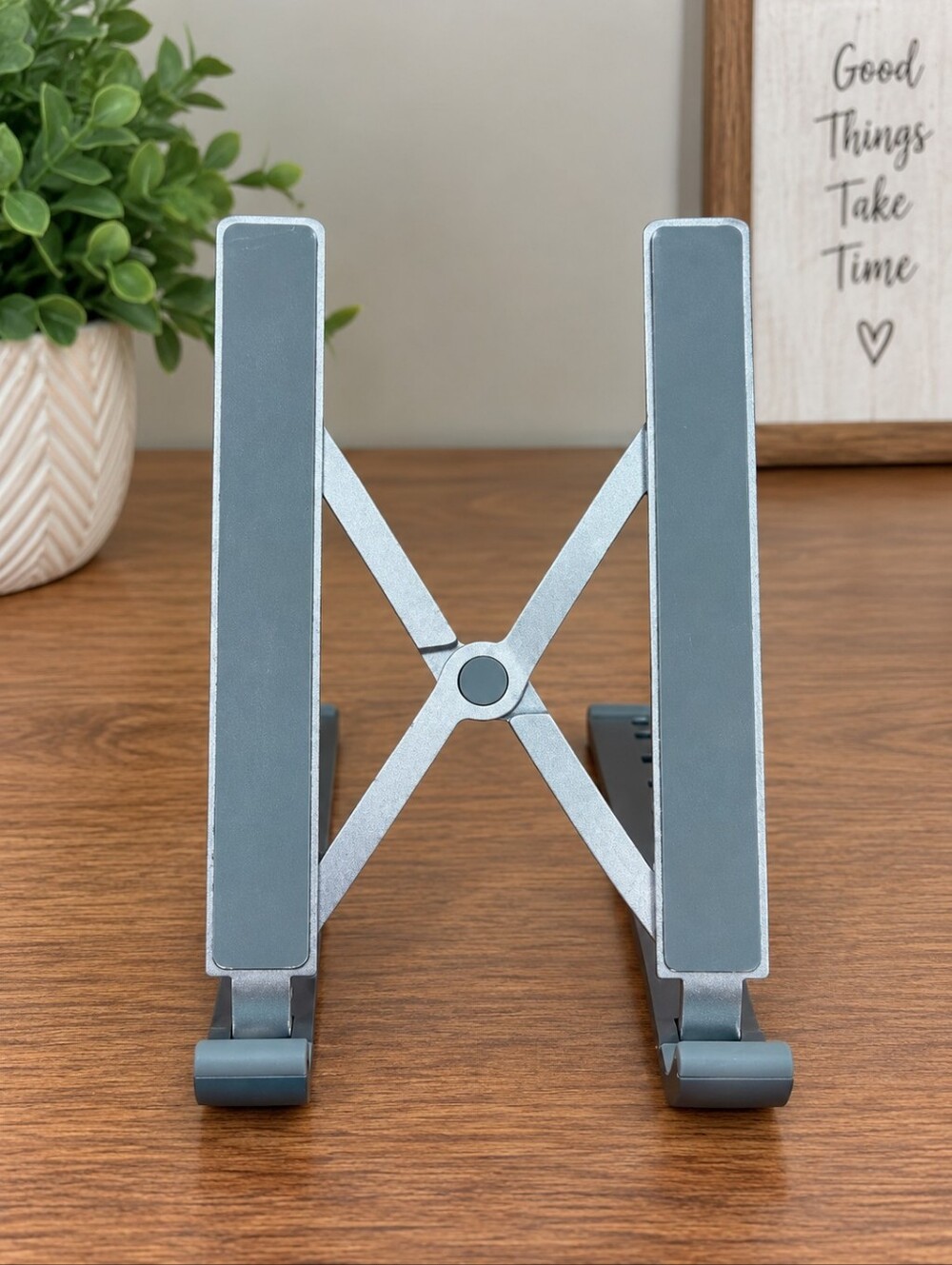 Adjustable Foldable Aluminum Laptop Stand – White/Silver New in the box